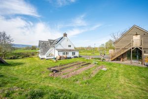 House, Garden and Annexe- click for photo gallery